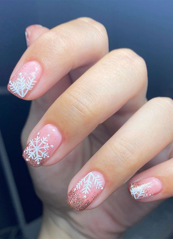 Festive Finesse Stylish Nail Trends For An Elegant Look
