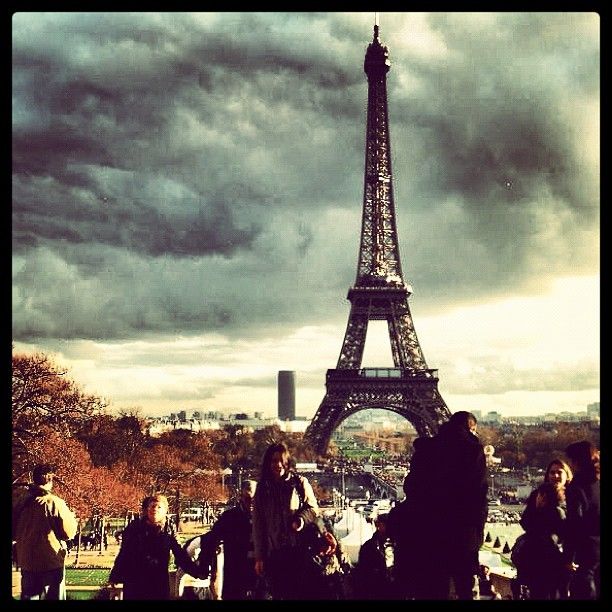 Caption Instagram Eiffel Tower