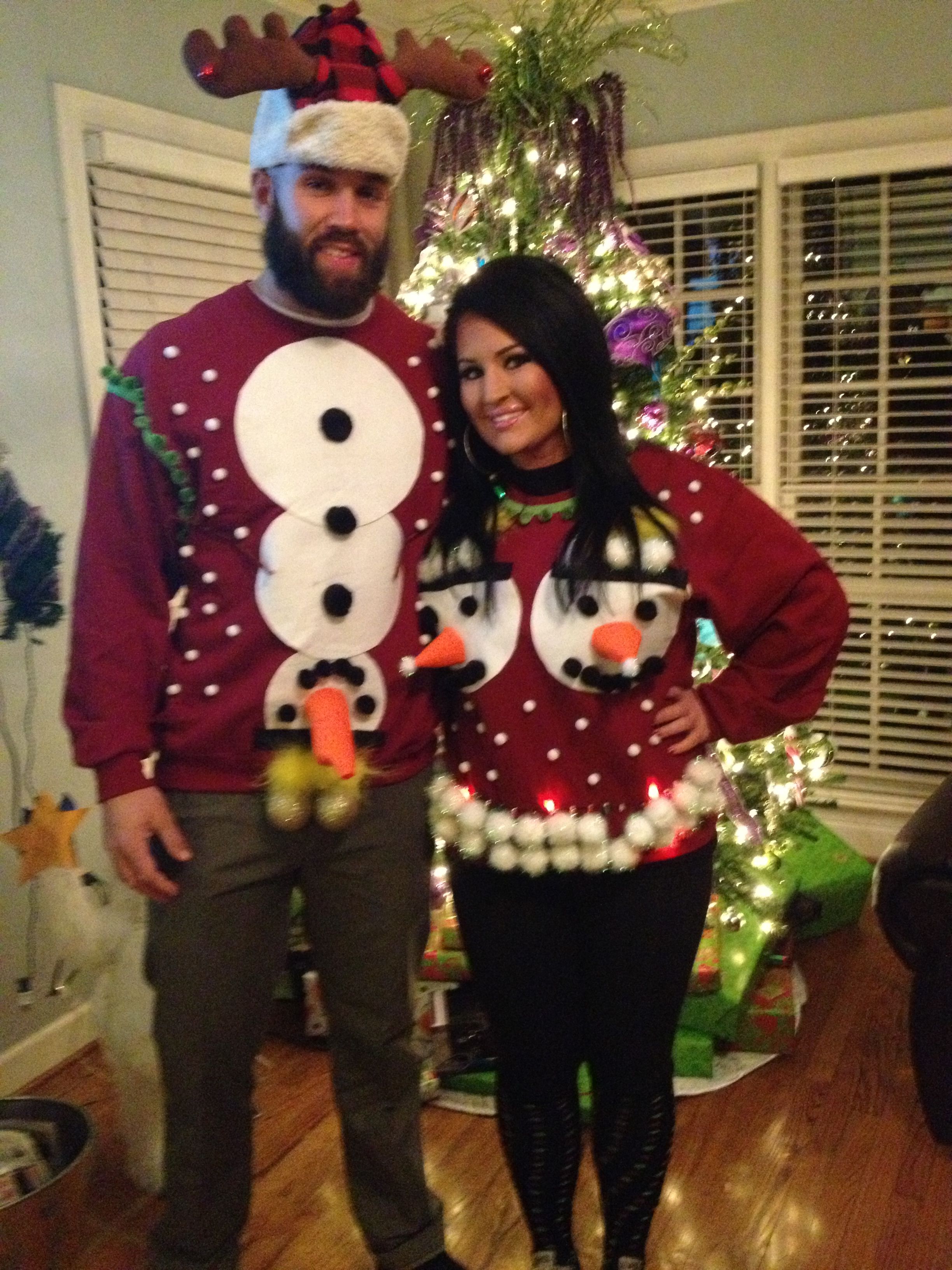 Couple Christmas Picture Outfits