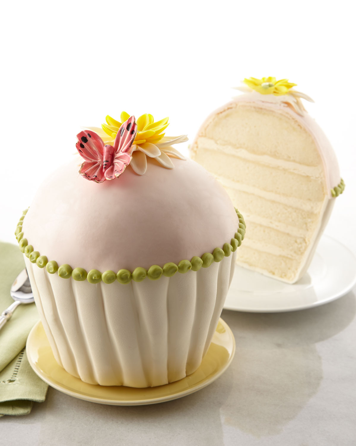 Daisy Cupcake Cake