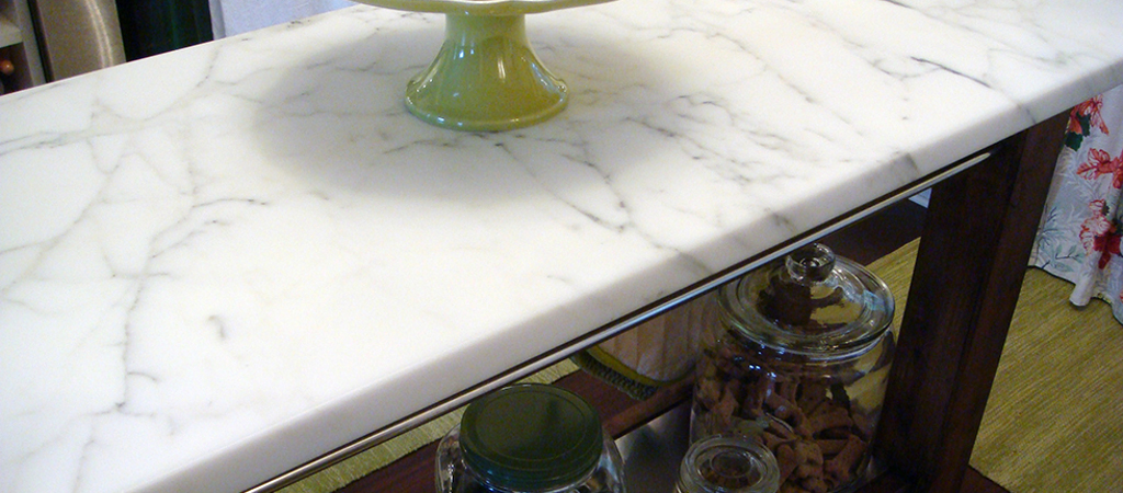 Daltile Carrara Veil Quartz In Kitchen