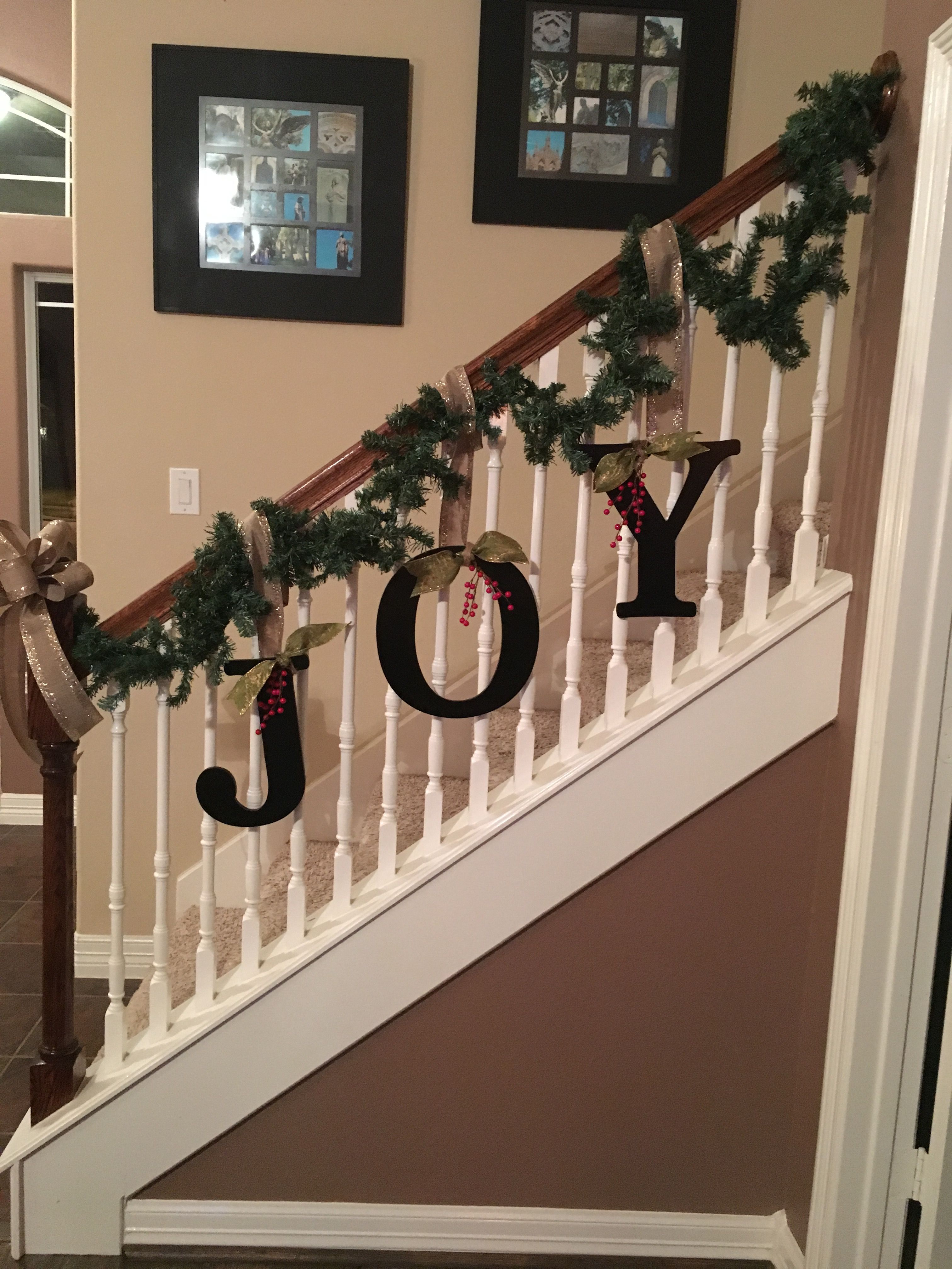 Diy Christmas Decorations Stairs