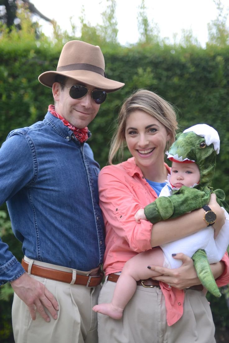 Family Halloween Costume With Infant