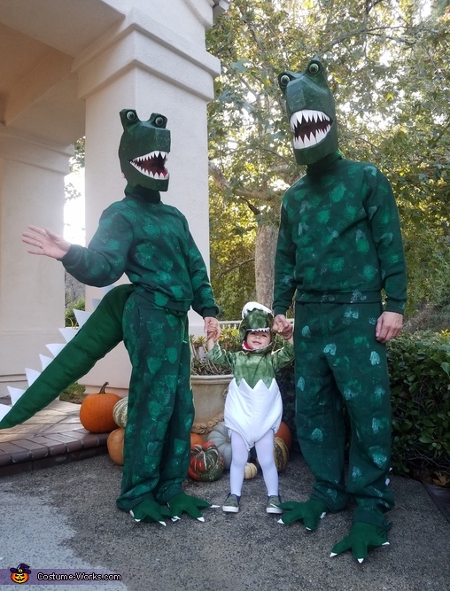 Family Halloween Costumes Dinosaur