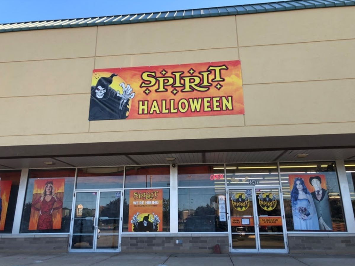 Halloween Costume Store Open Near Me