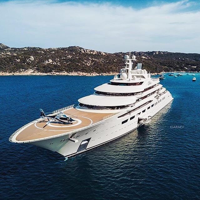 Luxury Yacht Dilbar
