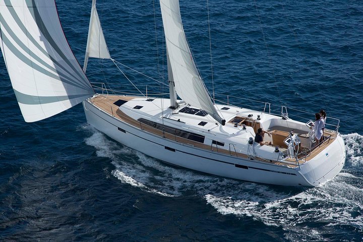 Private Sailing Yacht Charter