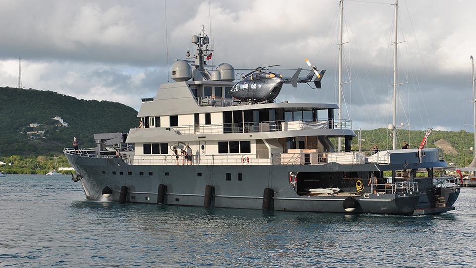 Super Yacht With Helicopter Pad For Sale