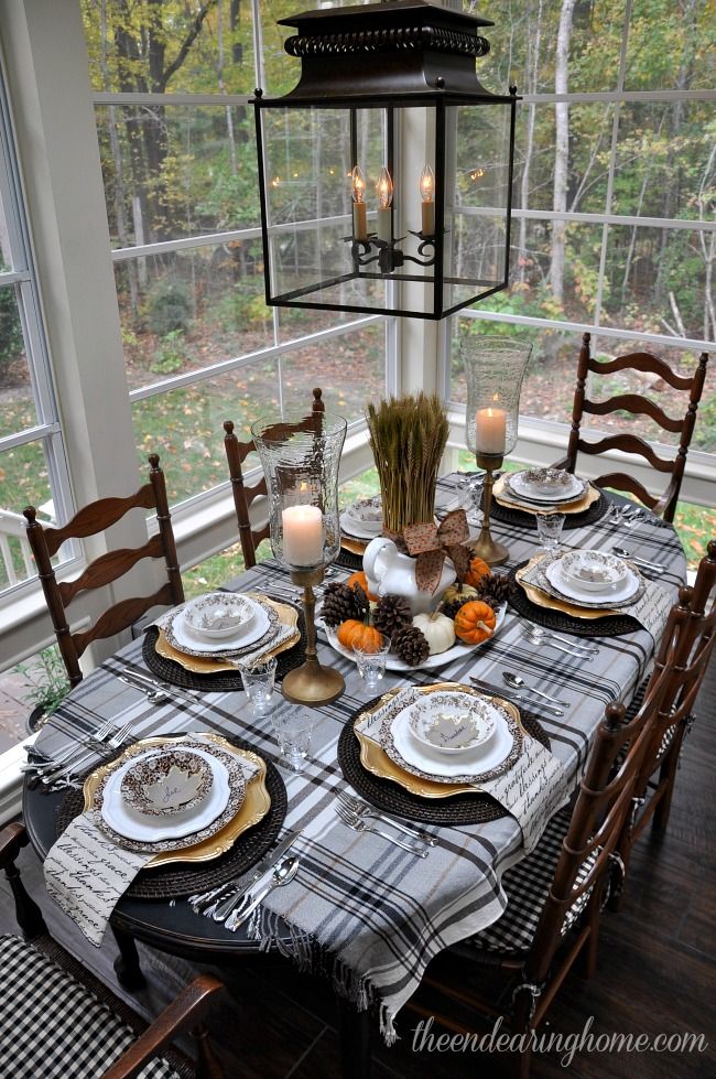 Thanksgiving Dinner Tablescapes