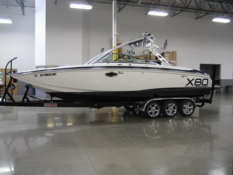 X80 Wakeboard Boat