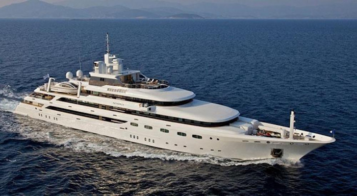 Yacht More Than 12 Passengers